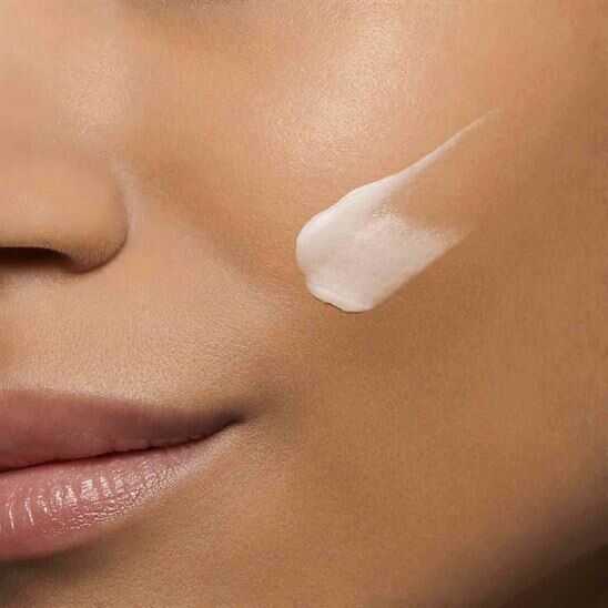 Clarins  Instant Smooth Perfecting Touch Makyaj Bazı 15 ml