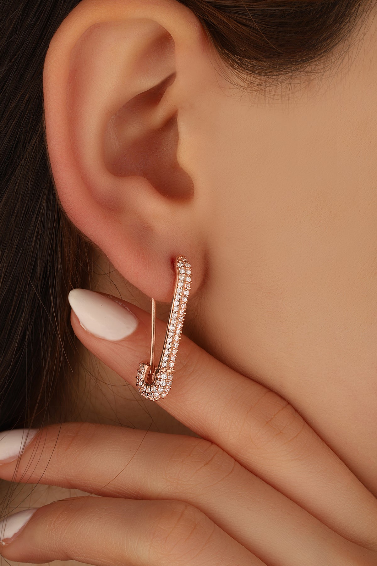 Beyaz Taşlı Çengelli İğne Model Gümüş Küpe GOLD-Rhodium