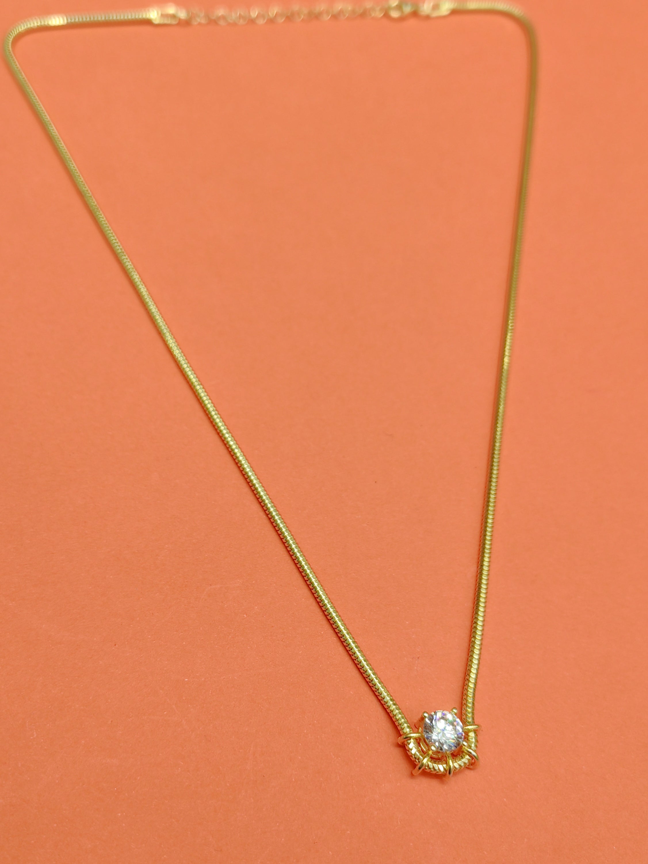 925 Ayar Gümüş Şık Tek Taş Kolye İtalyan Zincirle Gold Round Stone