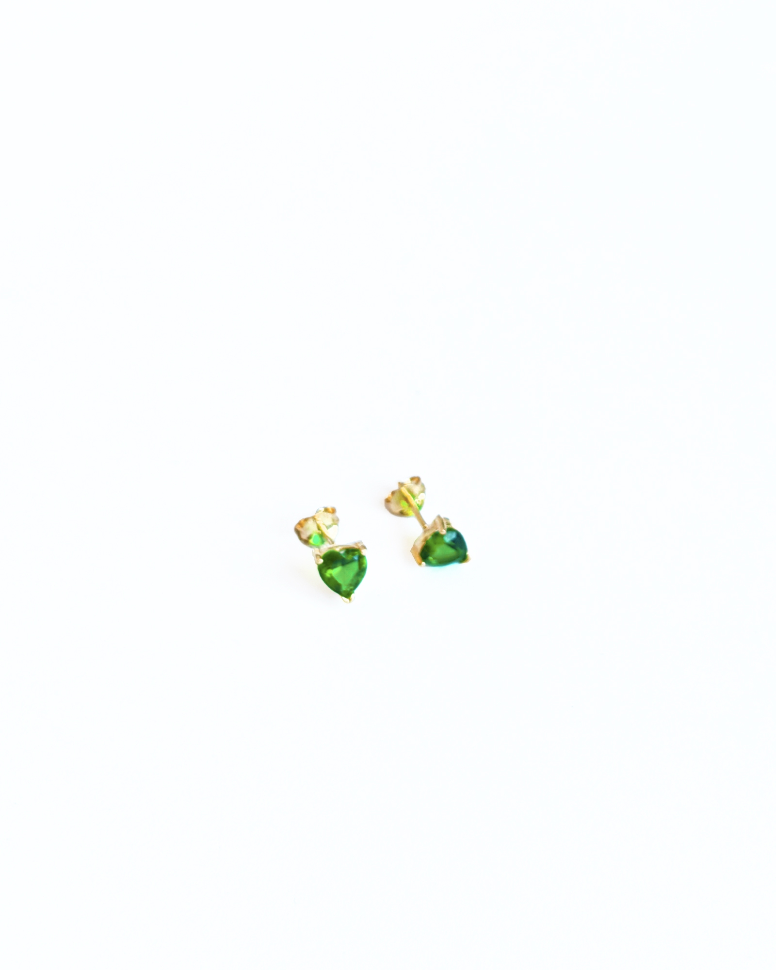 Zümrüt Yeşili Mink Kalp Gümüş Küpe