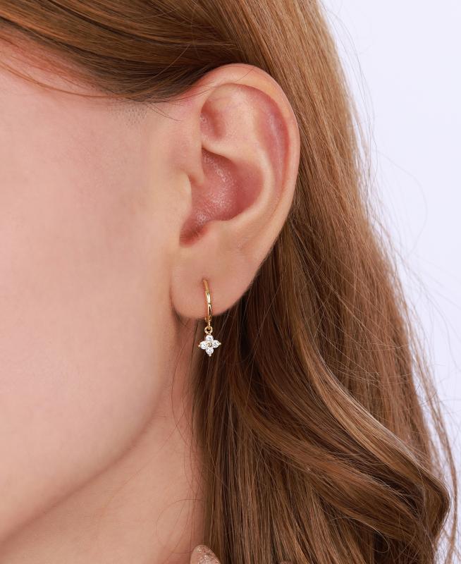 Sallantılı Gümüş Papatya Charm Küpe - Rodyum Renk