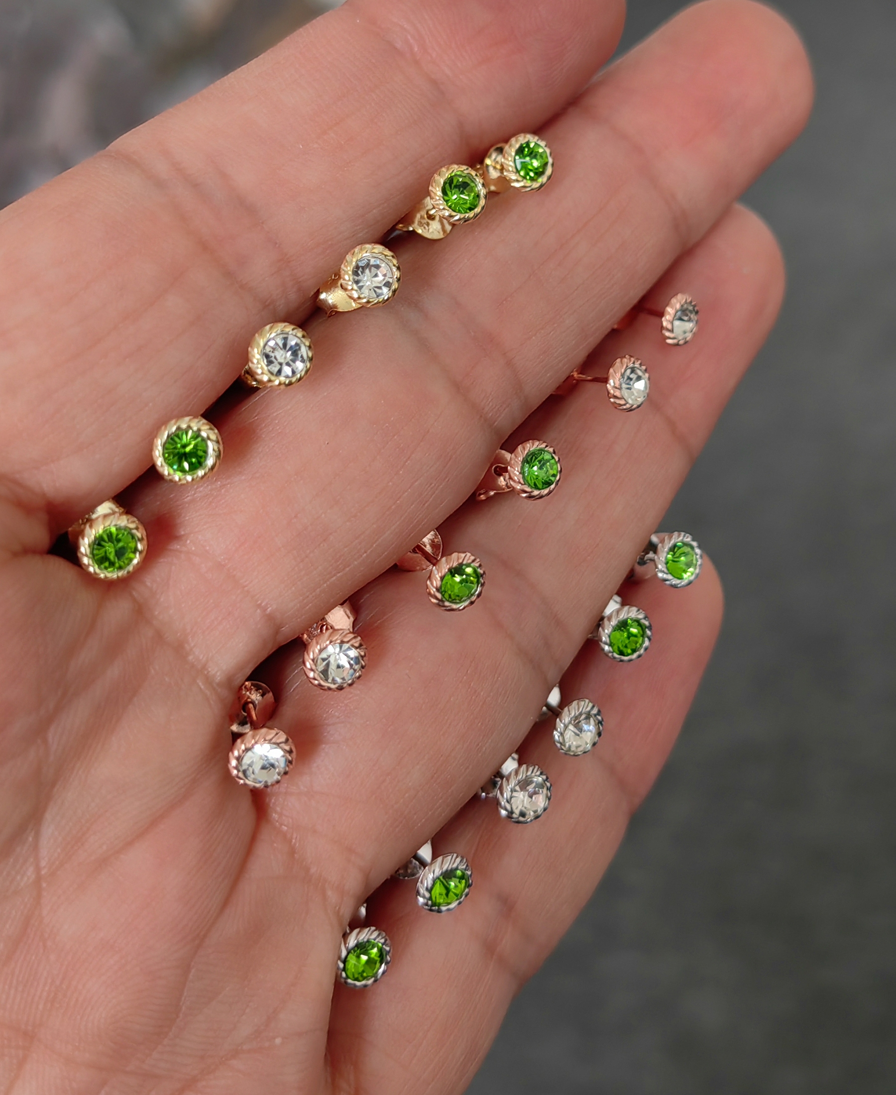 Zümrüt Tek Taş Gümüş Küpe - Gold Renk