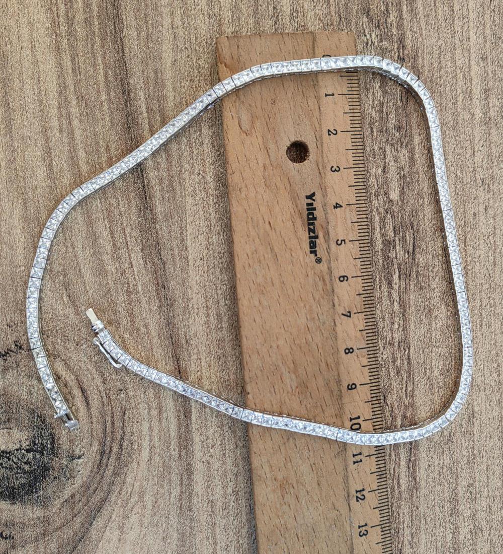 Beyaz Taşlı Gümüş Choker Kolye