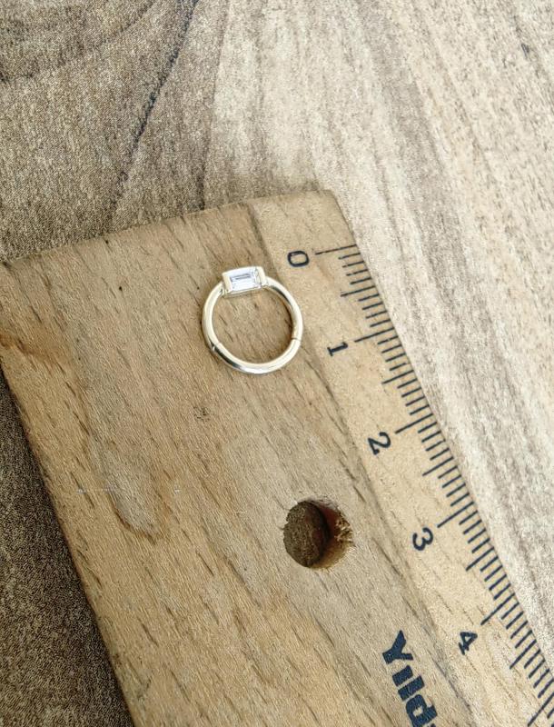 Baget Tek Taşlı 14 K Altın Helix Piercing (585 Damgalı)