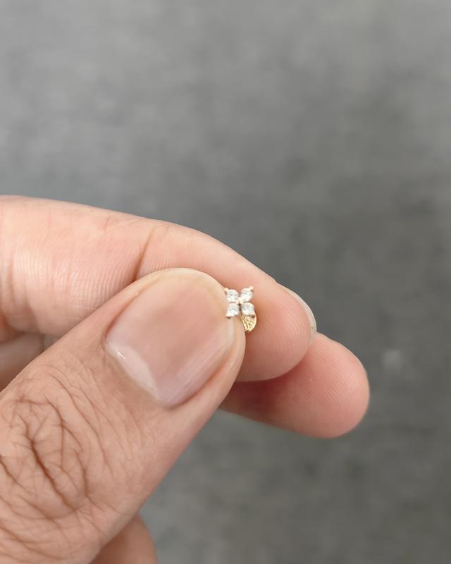 4 Yapraklı Yonca 14 K Altın Tragus Piercing (585 Damgalı)