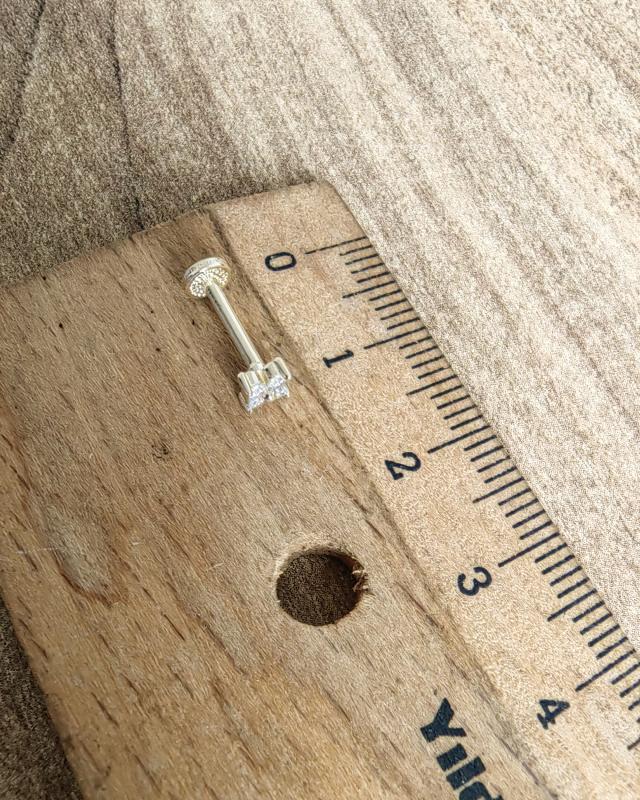 4 Yapraklı Yonca 14 K Altın Tragus Piercing (585 Damgalı)