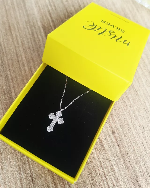 Zirkon Taşlı Kral Tacı Gümüş Kolye