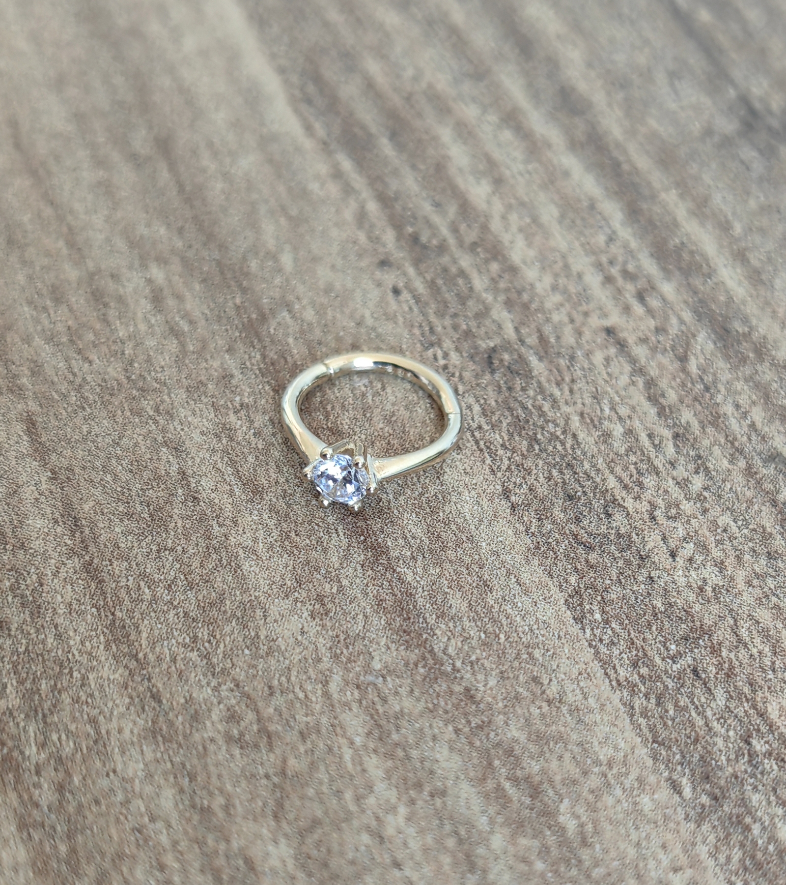 14%20Ayar%20Altın%20Tek%20Taş%20Helix%20Piercing