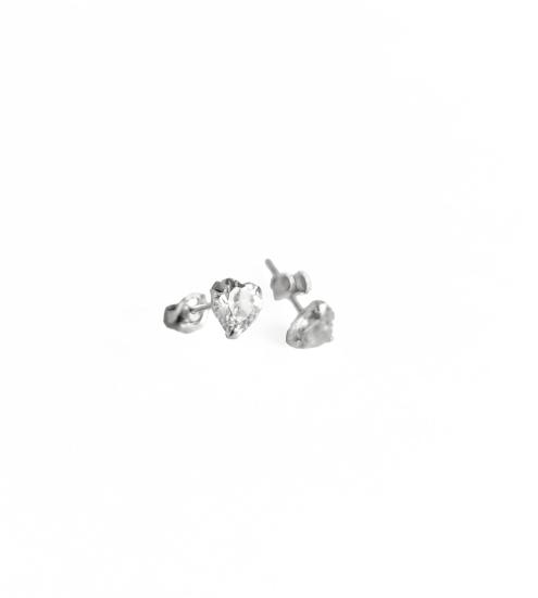 Minimal Beyaz Taşlı Kalp Figürlü Gümüş Küpe Rhodium