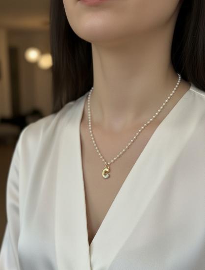 Kişiye Özel İnci Harf Kolye – Minimal Altın Harf ve Monogram Takı, 925 Ayar Gümüş G
