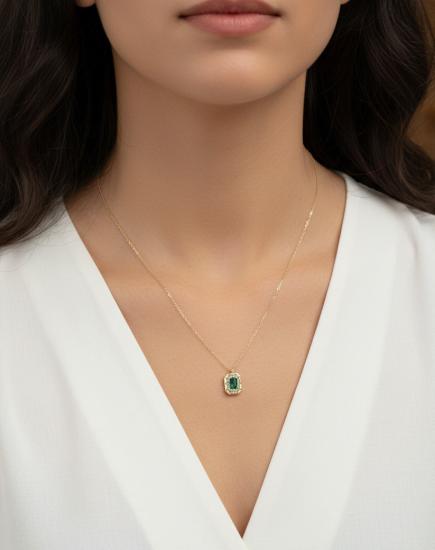 İnce Gümüş Kolye – Minimal Tek Taş Uçlu Elegant Takı, Yeşil & Beyaz Taşlı Green