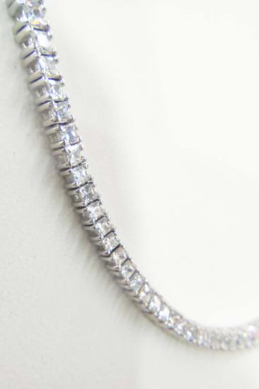 925 Ayar Gümüş Beyaz Taşlı Suyolu Choker Kolye – Zarif Minimal Kadın Takısı