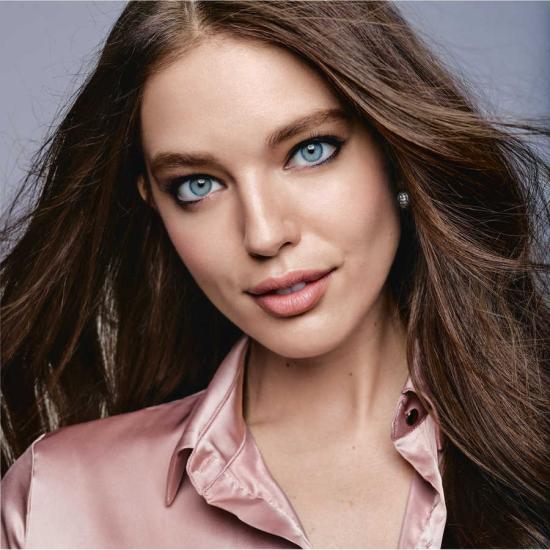 Maybelline New York Affinitone Fondöten - 03 Light Sandbeige